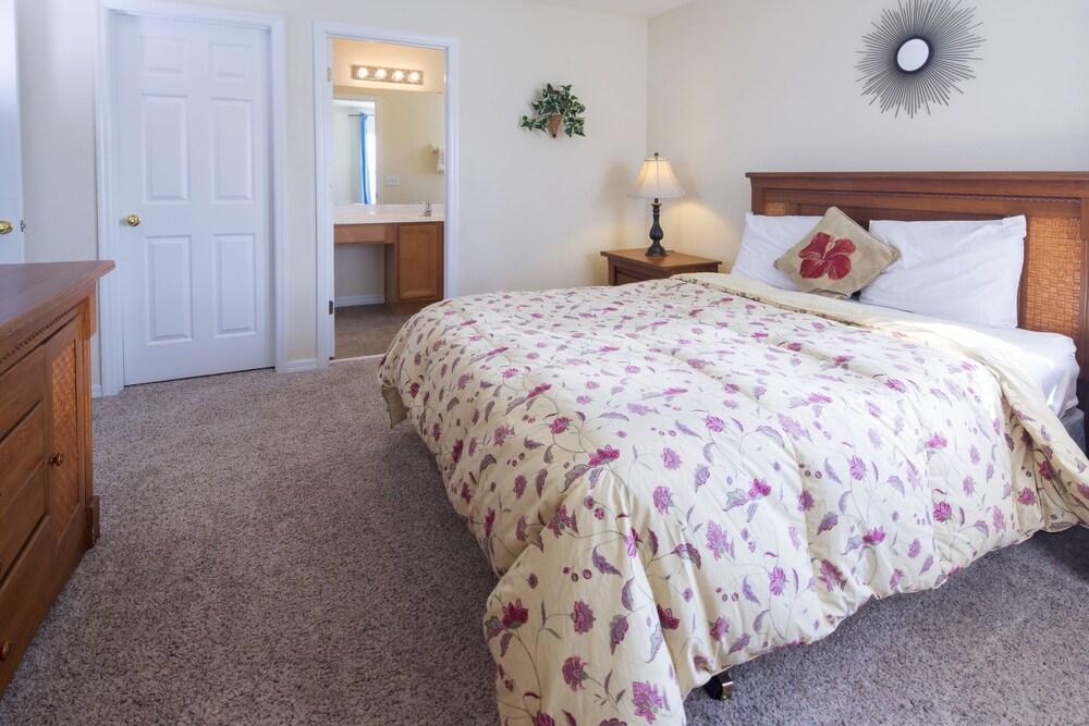 Petals Paradise by VillaDirect