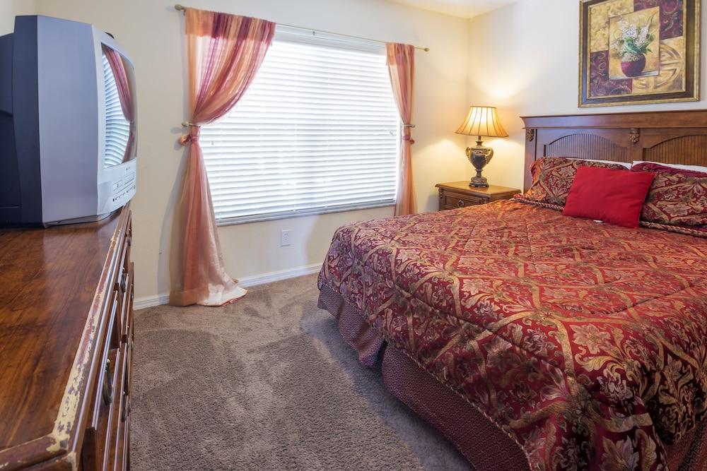 Emerald Blossom by VillaDirect