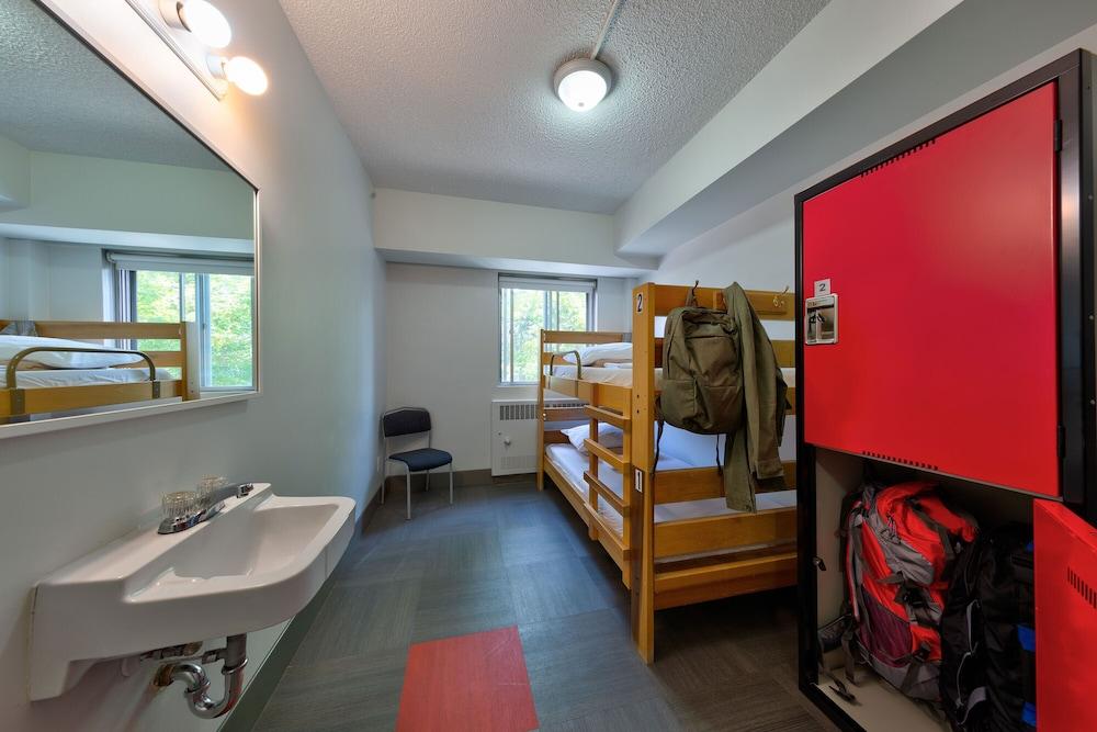 HI Edmonton - Hostel