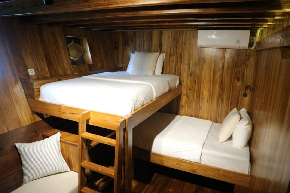 Andamari Luxury Phinisi