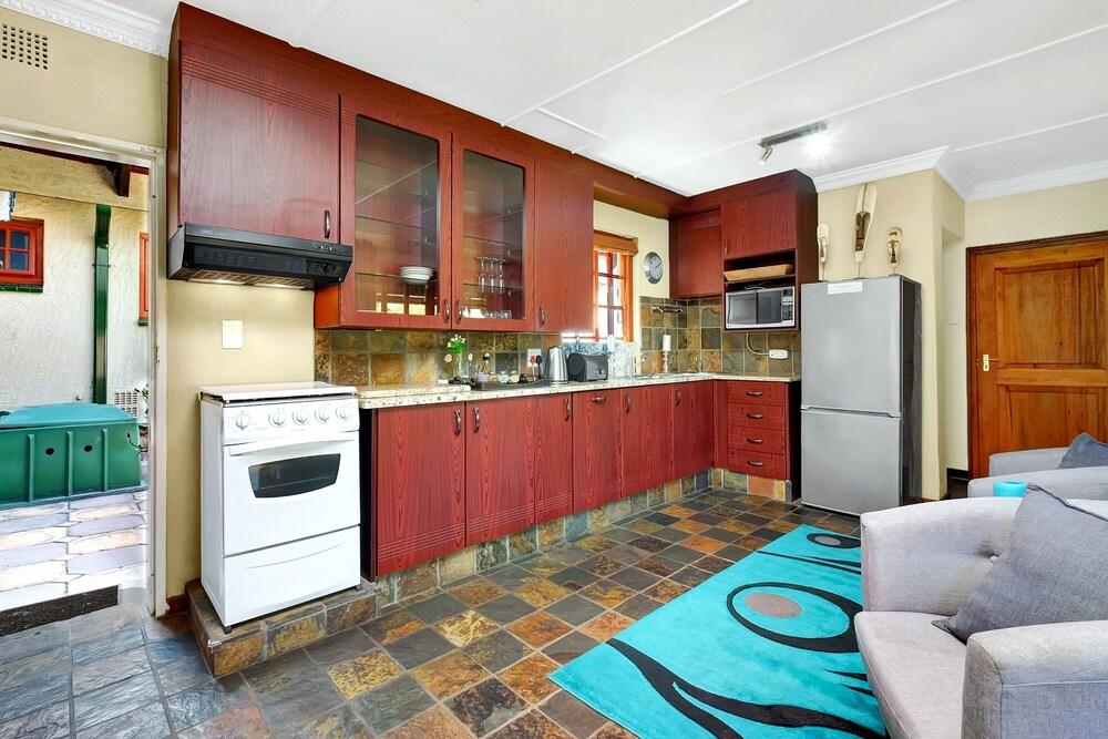 Staniland Guesthouse