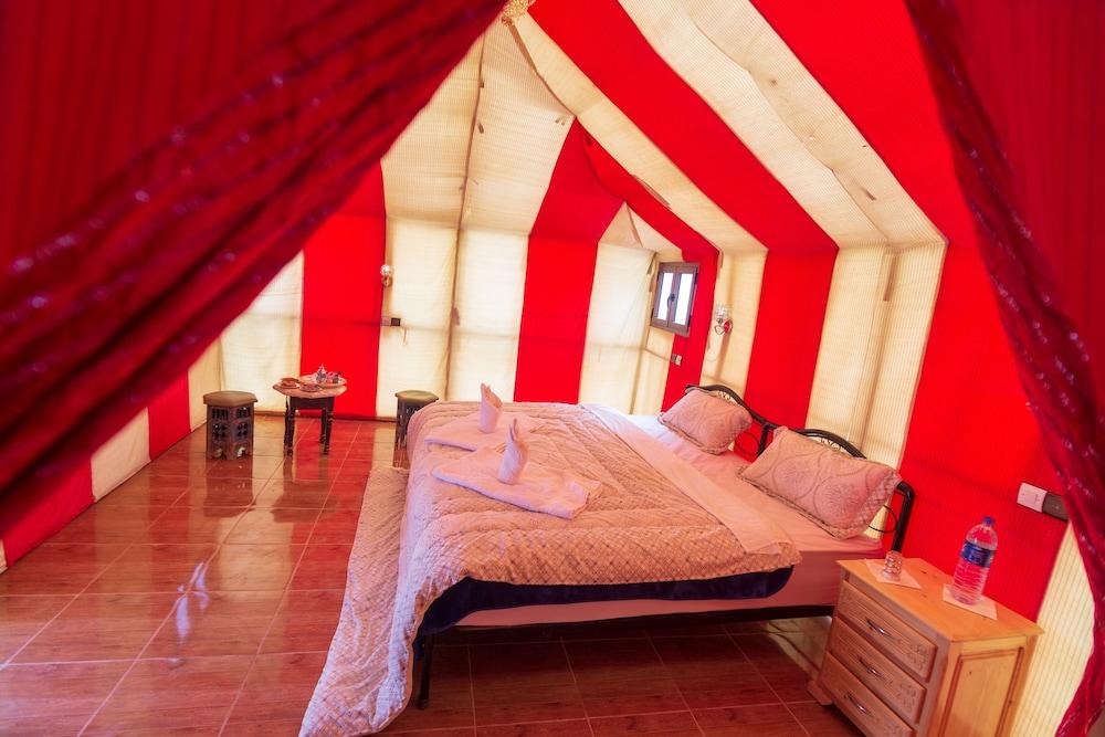 Sahara Shooting Stars Camp