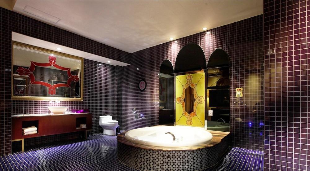 Royal Group Motel - Wuyin