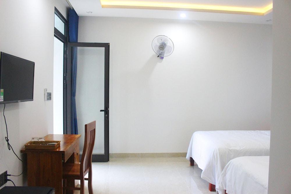 Sunshine Ha My Beach Villa