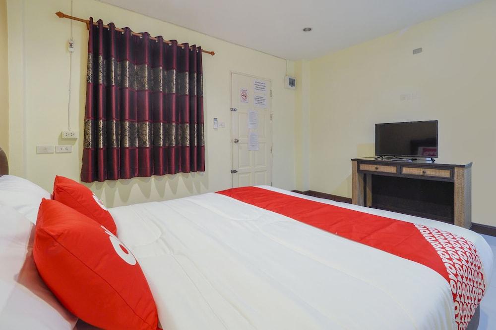 OYO 775 Explore Hotel