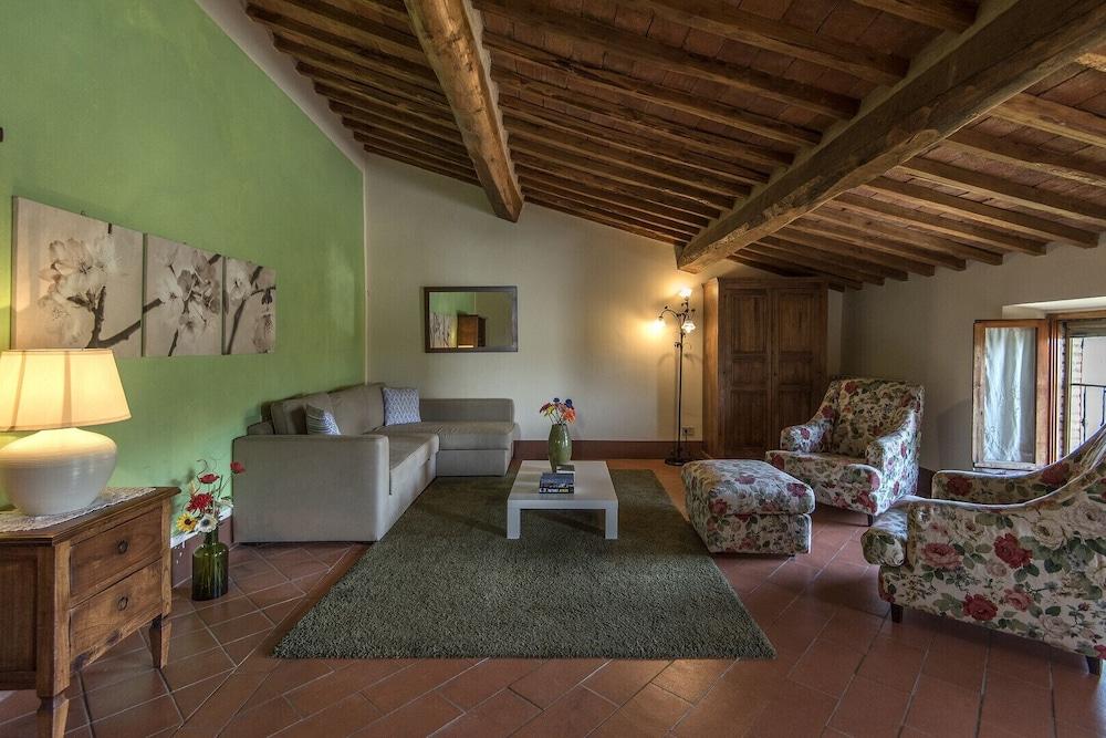 Il Portico Della Rocca