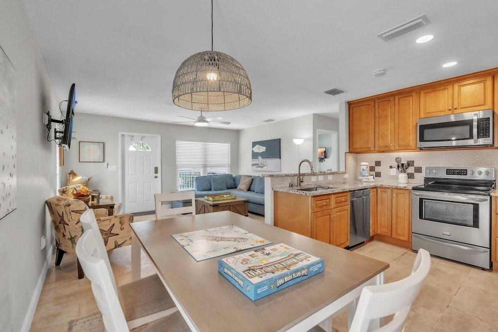 7 Doors Down 3 Bedroom Villa by RedAwning