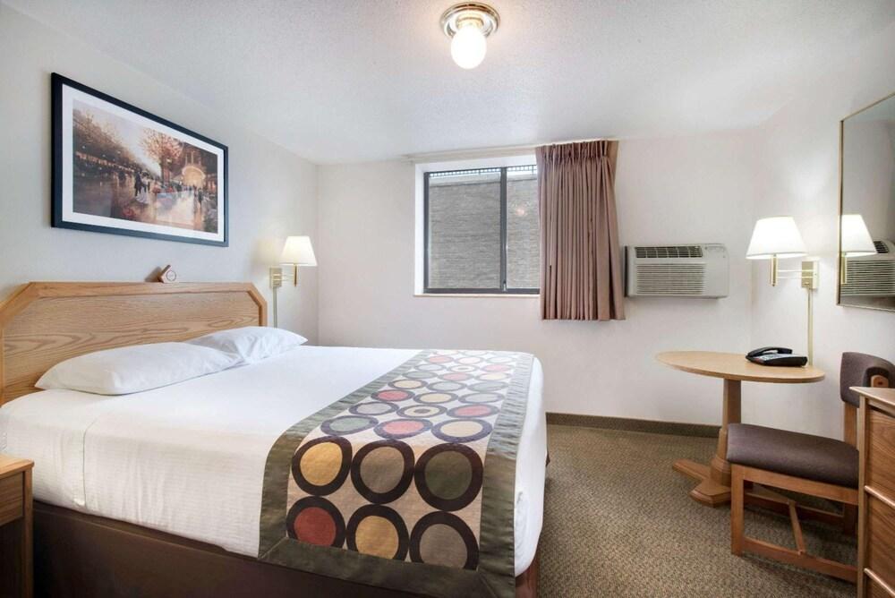 Serena Inn & Suites - Rapid City