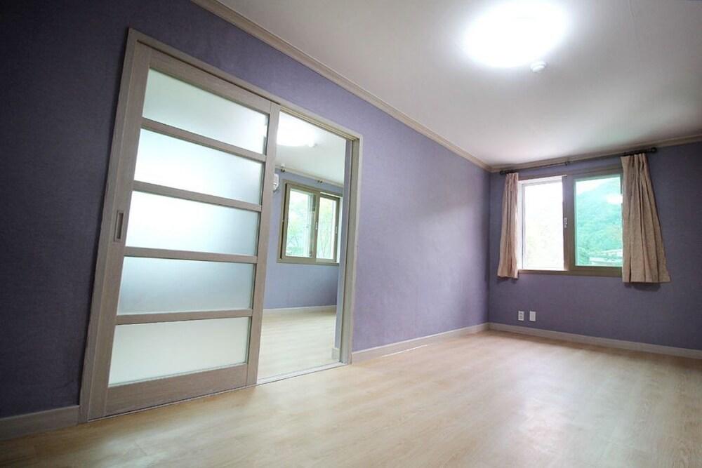 Muju Haebaragi Hostel