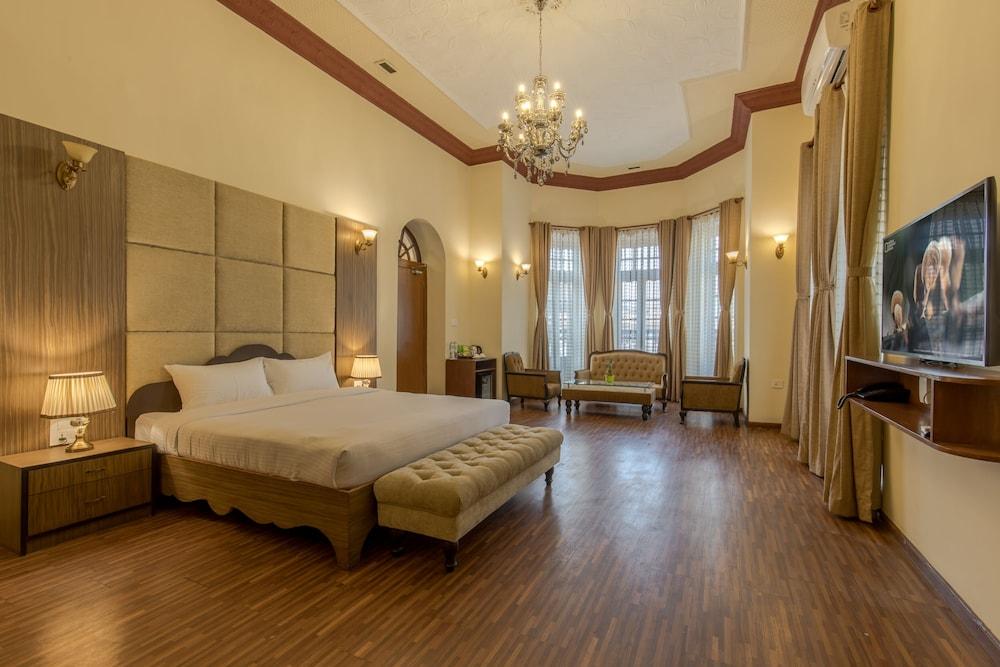 Aranya Boutique Hotel