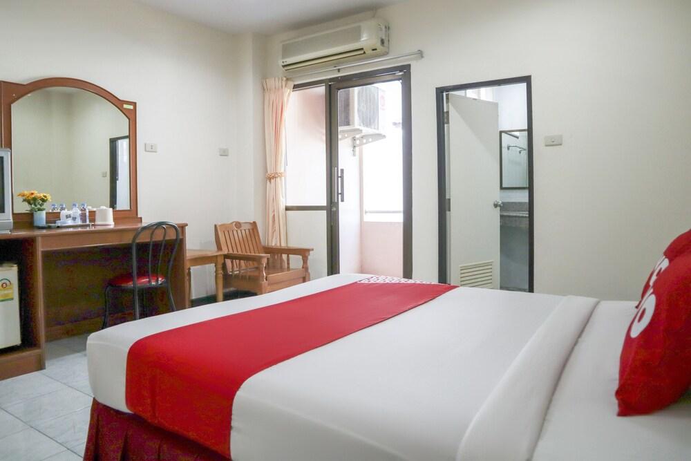 OYO 747 Suwanna Hotel