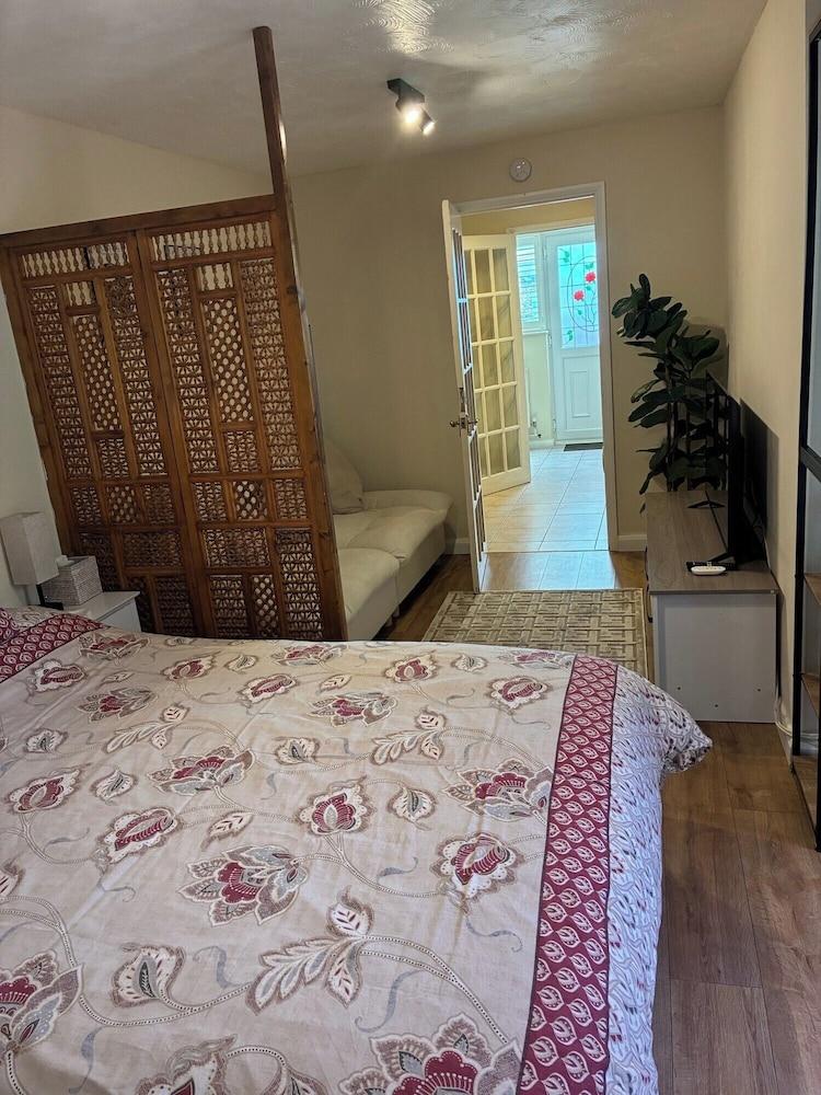 Relaxing Studio - Sauna - Luxe Bed - Pet-friendly