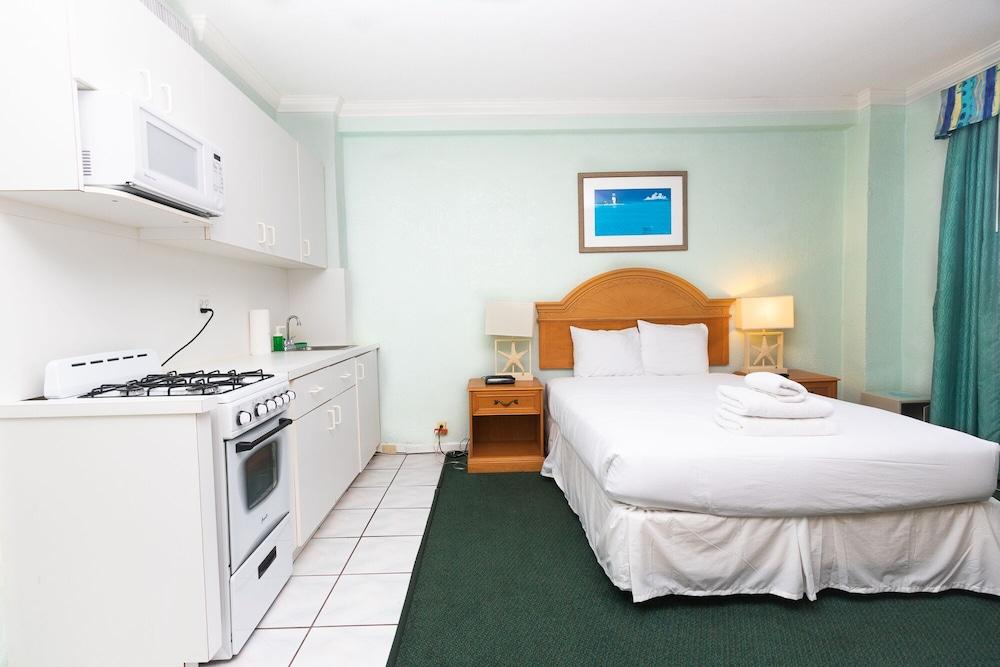 651 Studio Apartment Hollywood Beach