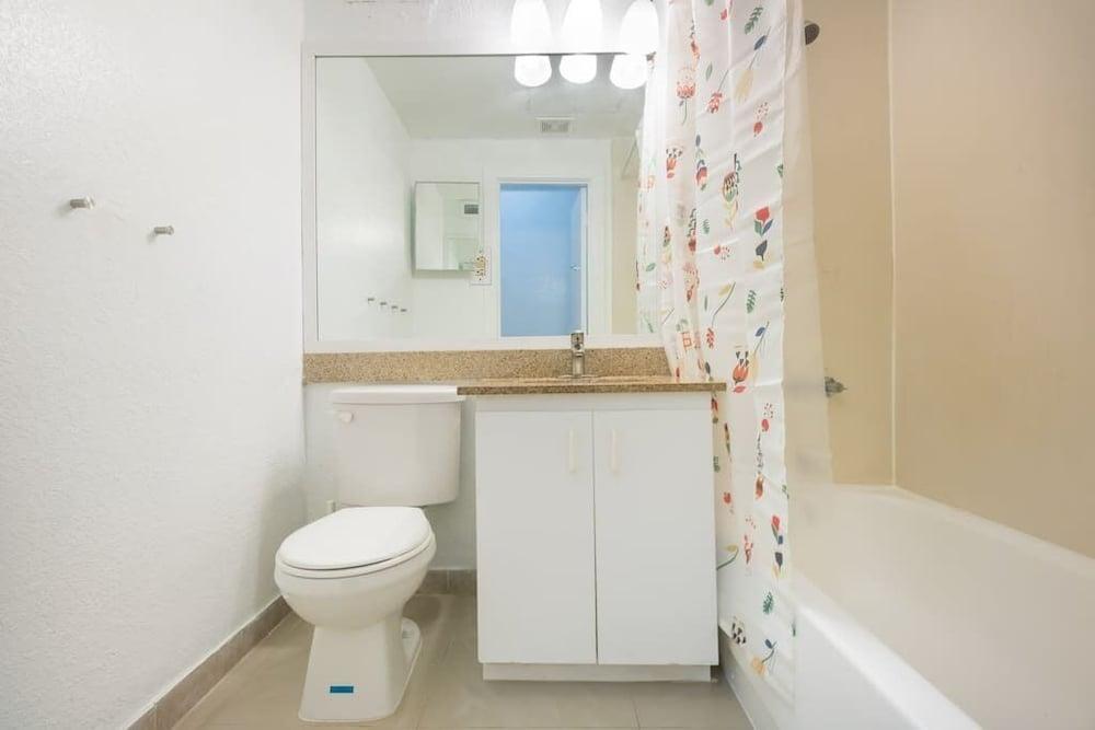 437 Studio Hollywood Beach Resort