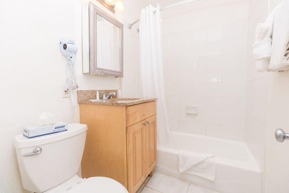 218 Studio Apt Hollywood Beach