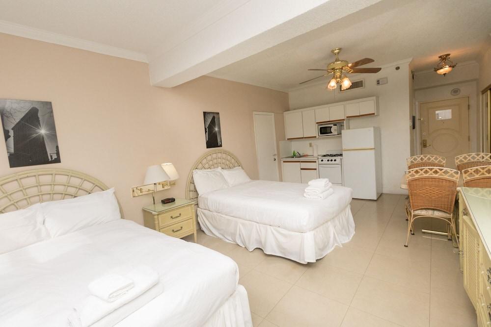 449 City View Studio Hollywood Beach