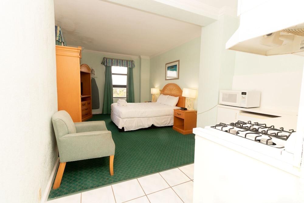 650 Studio Apartment Hollywood Beach