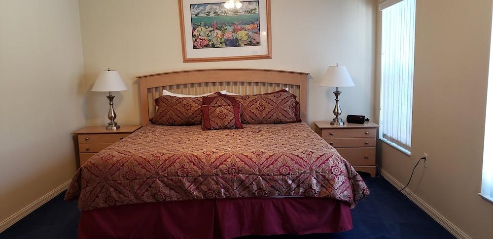 1031 3 Bedroom Pool Home, Eagle Pointe Kissimmee