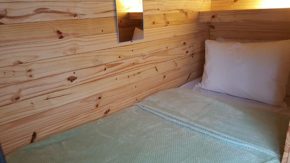 3BU Hostel Gov Pack Upper Session