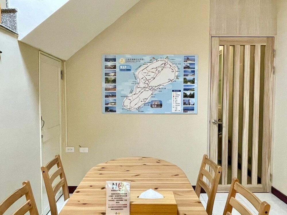 Small Ryukyu Loju sunrise Inn