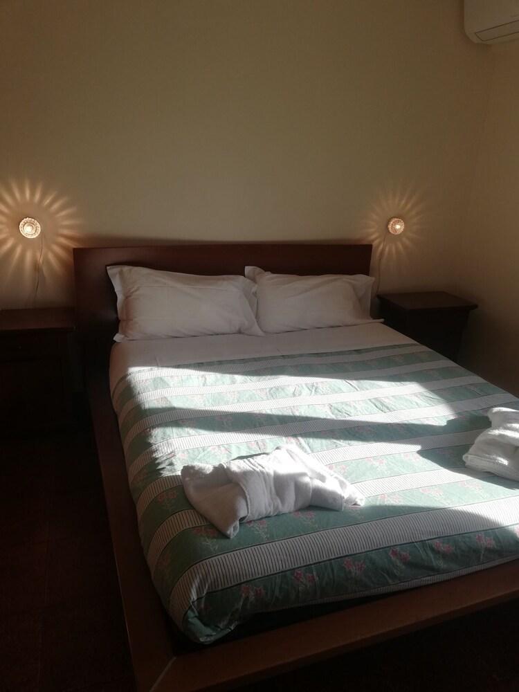 Guesthouse AirportStop