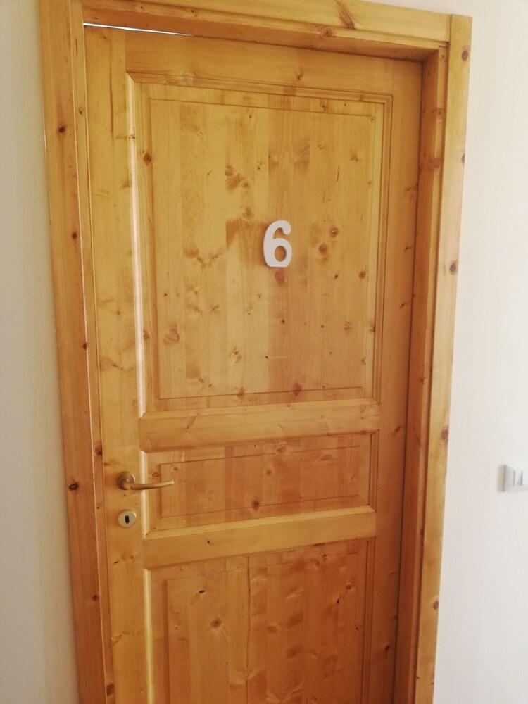 Guesthouse AirportStop