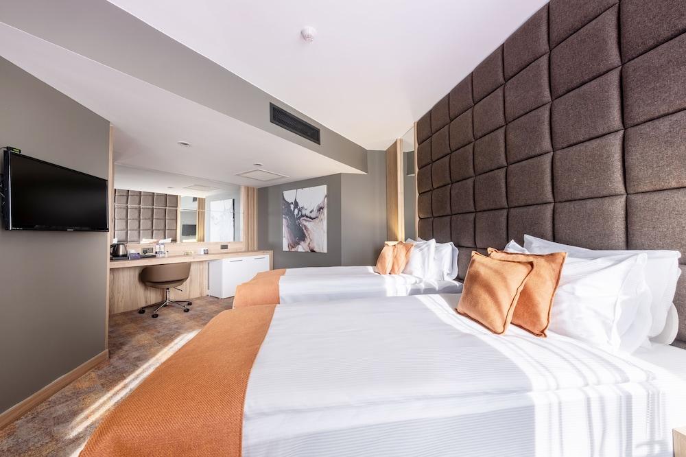 Grand Sapphire City Hotel