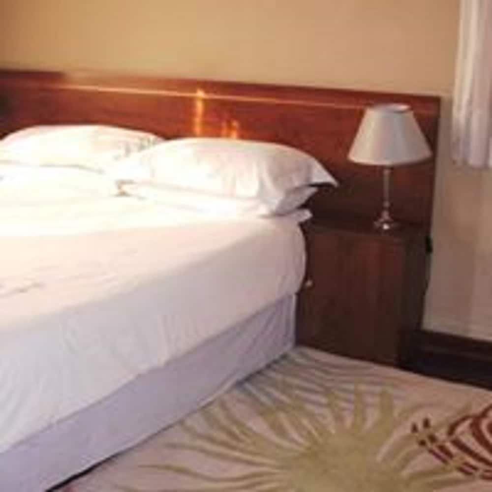 Silverline Guest Lodge