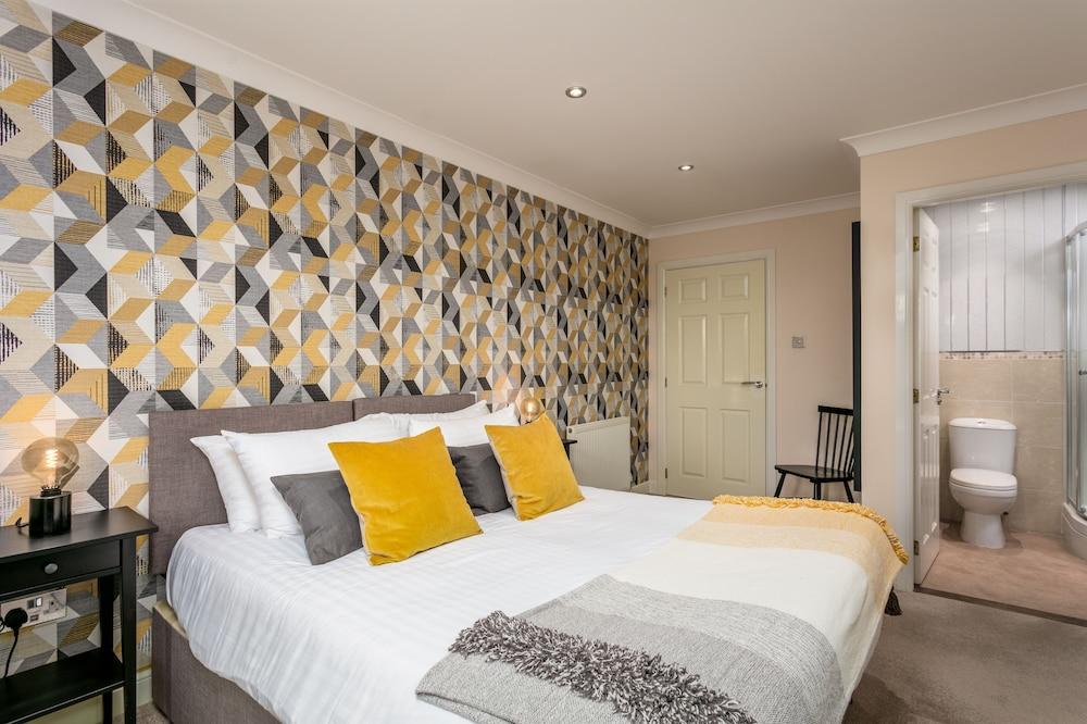 The Lucas - Donnini Apartments