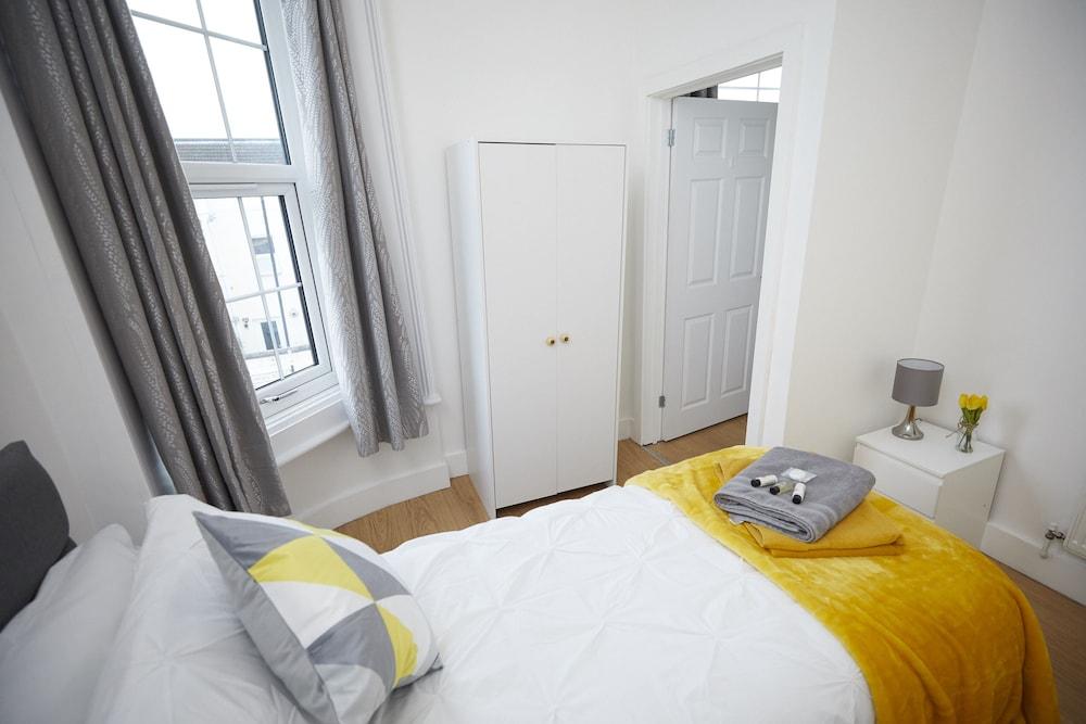 Freemantle Apartment