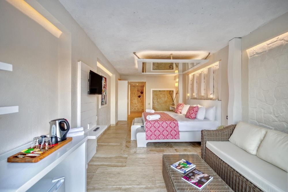 Peninsula Gardens Hotel