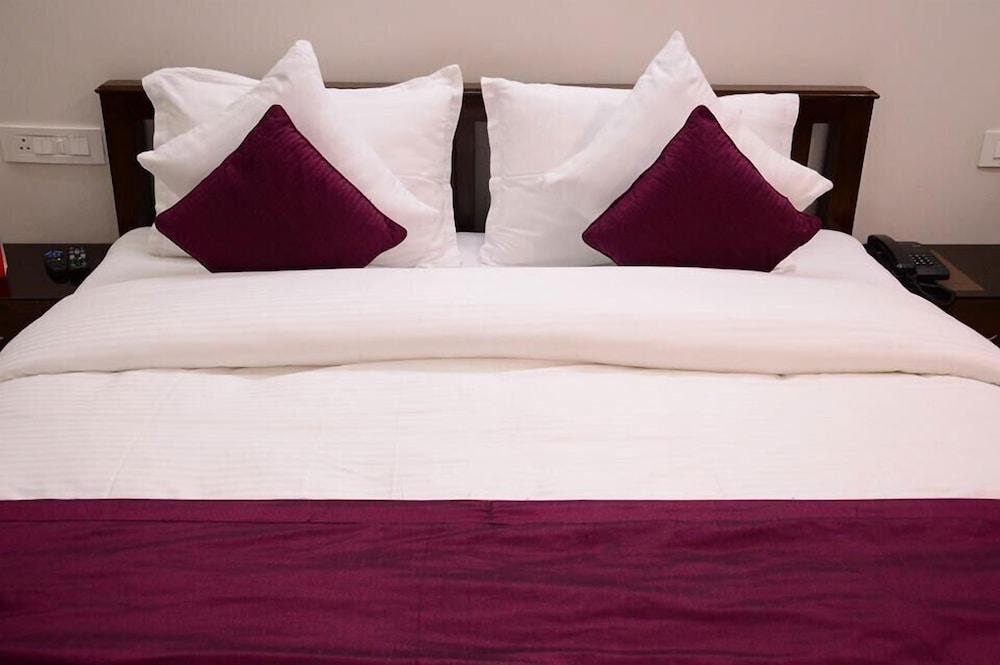 Hotel Sukh Vilas Jaipur