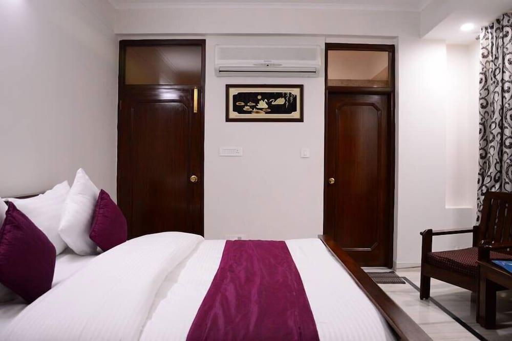 Hotel Sukh Vilas Jaipur