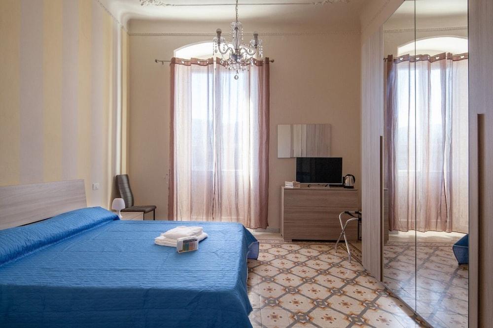 Rent Rooms La Spezia