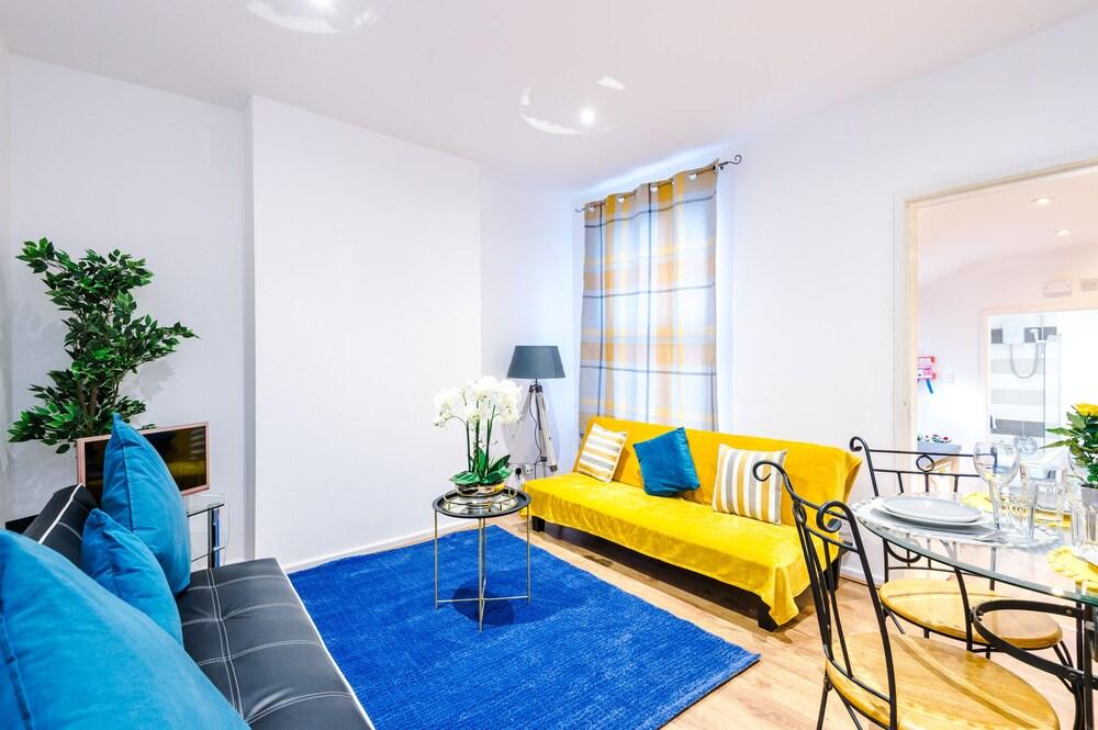 Stay With Empire - Charles Street