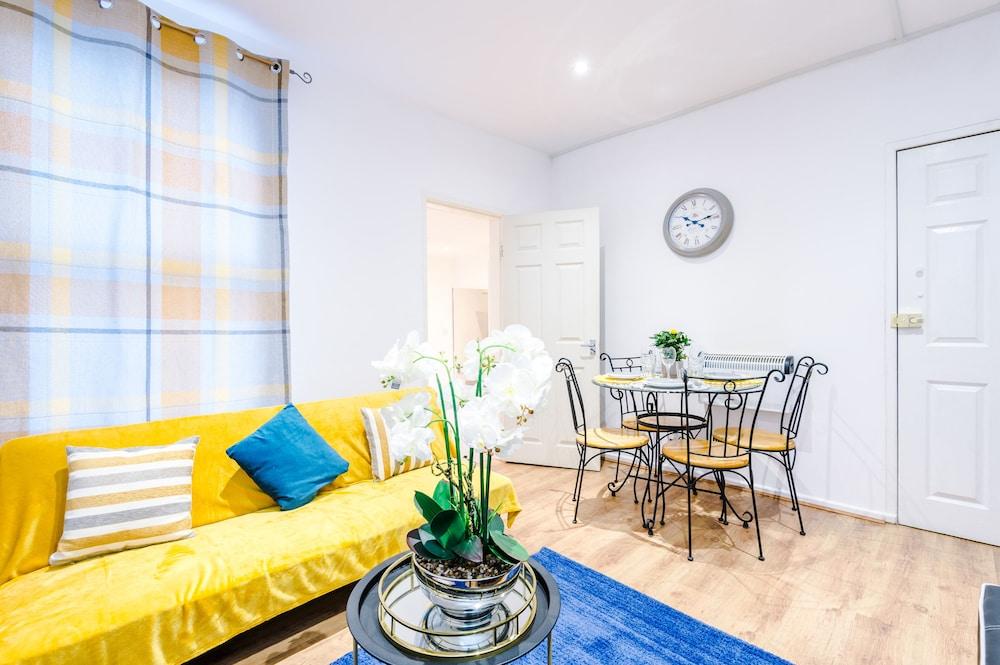 Stay With Empire - Charles Street