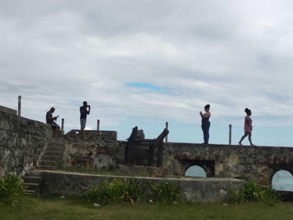 Viviennes Guest House