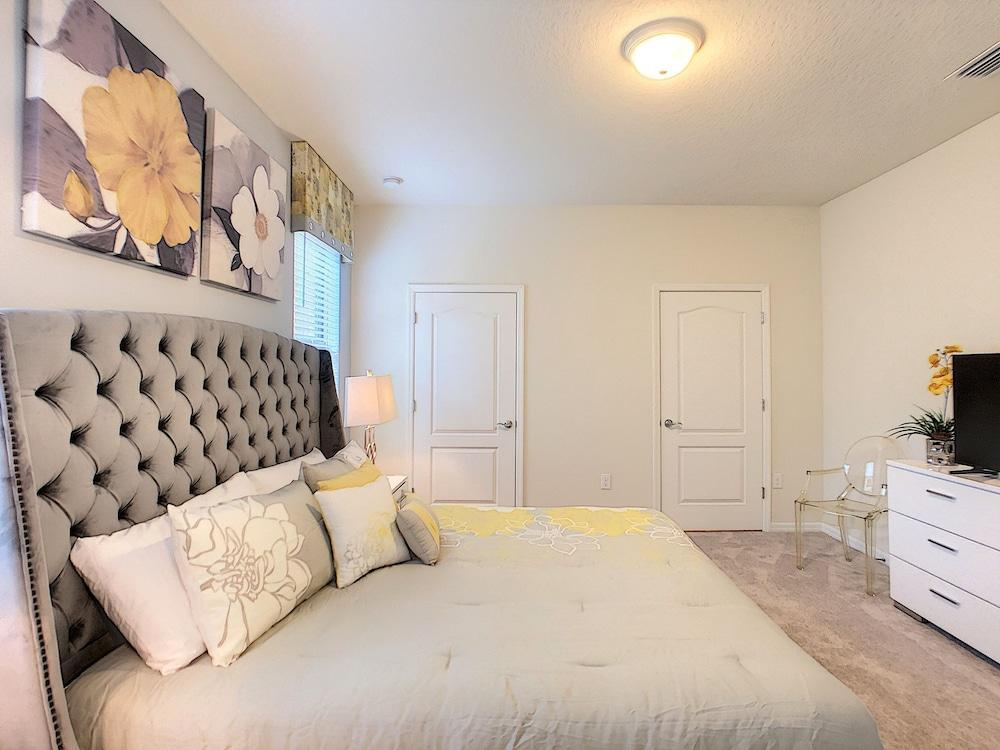 Bengal Villa by Florida Spirit