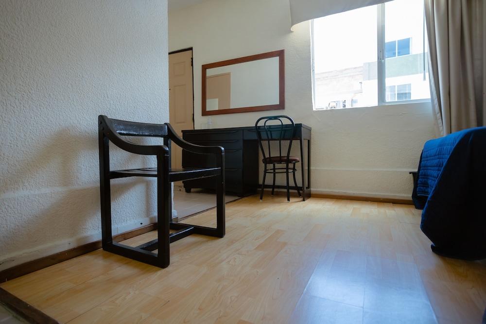 Hotel Zacatecas Courts