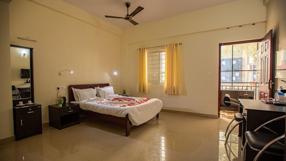 Woodside Residency Thekkady