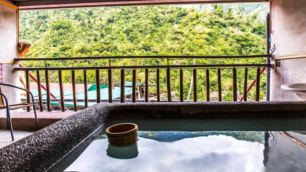 Ayawan Hot Spring Resort