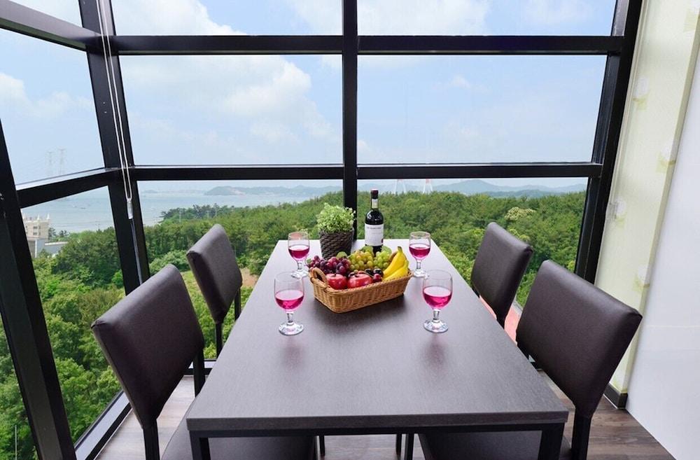 Arirang Hill Hotel & Resort