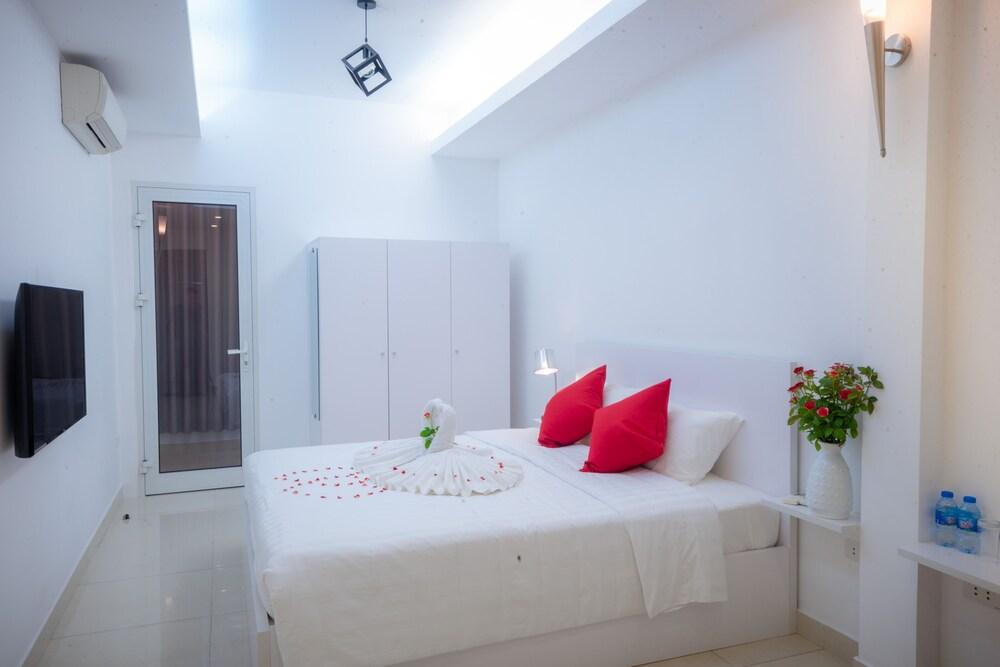 Quyet Homestay - Adults Only