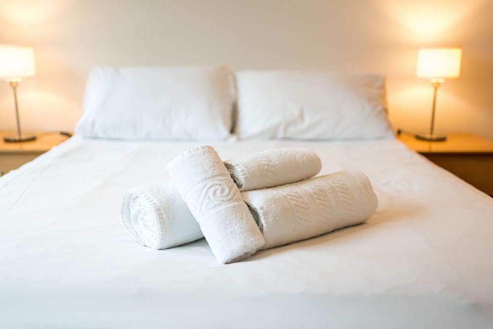 Broadband 2BD City Flat Farringdon Expedia