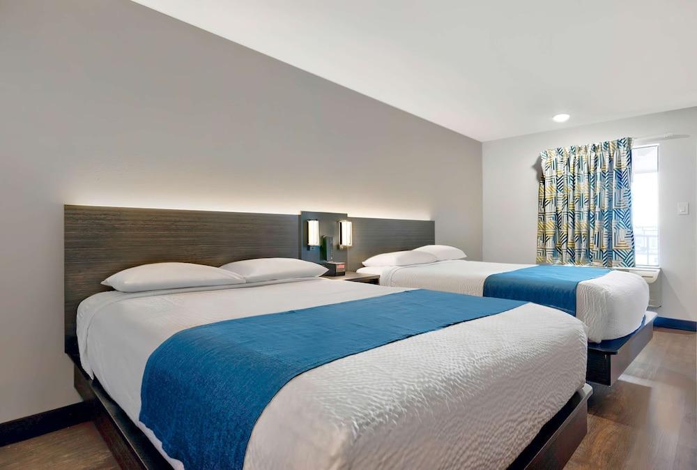 Studio 6 Waco, TX - Downtown - Baylor