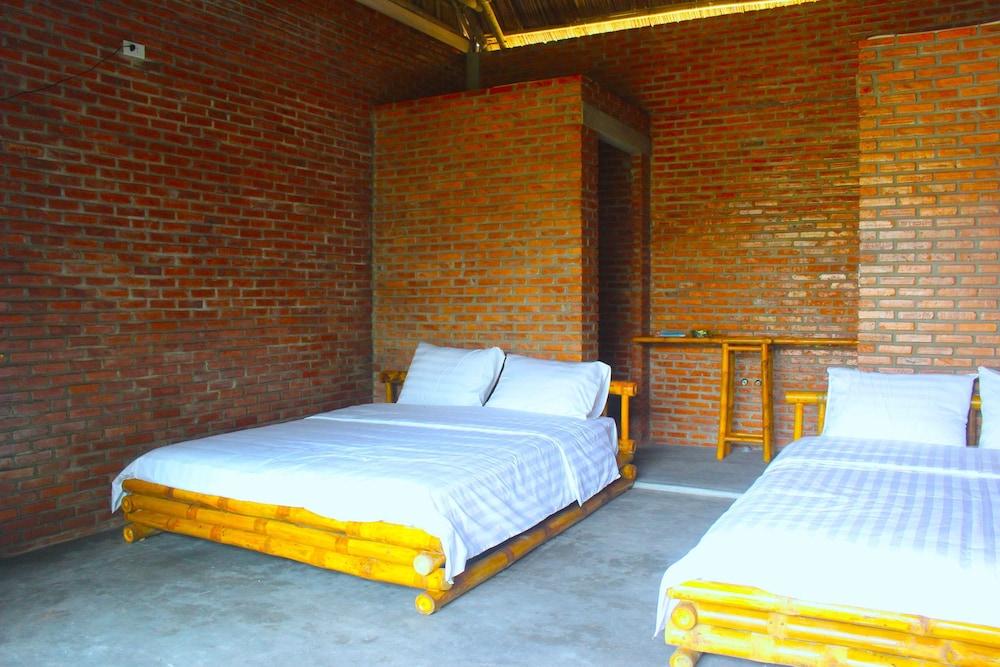 Ba's Garden Beachside Homestay