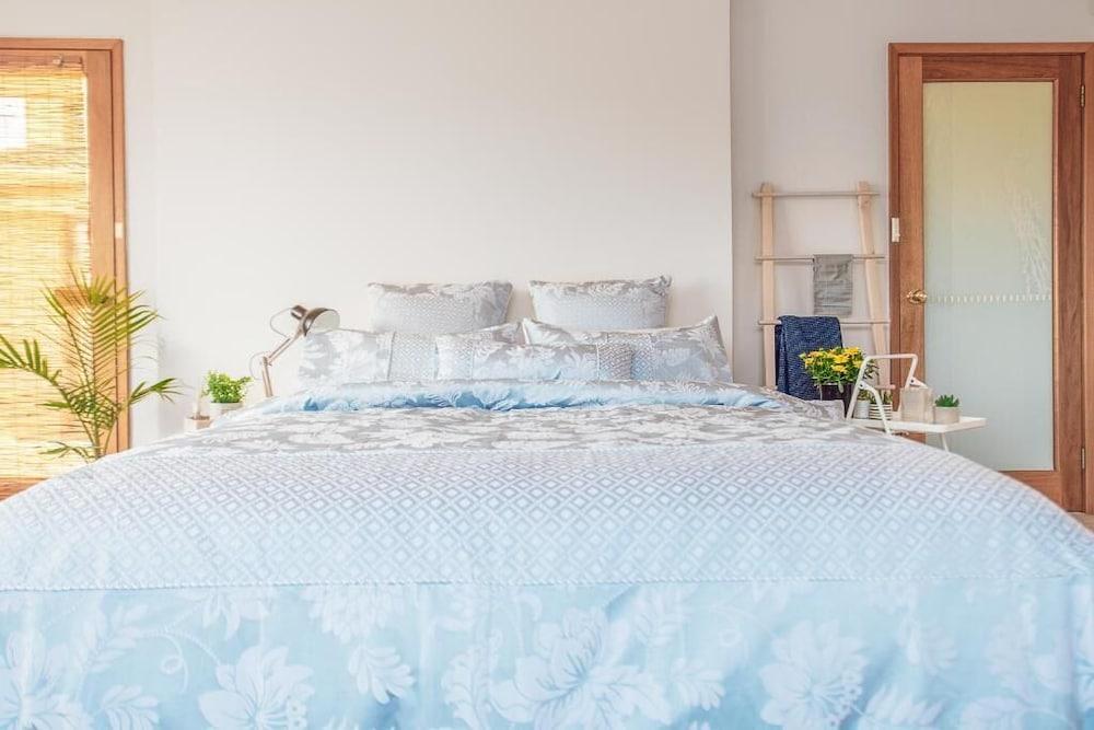 Vintage Cuddle Guest House