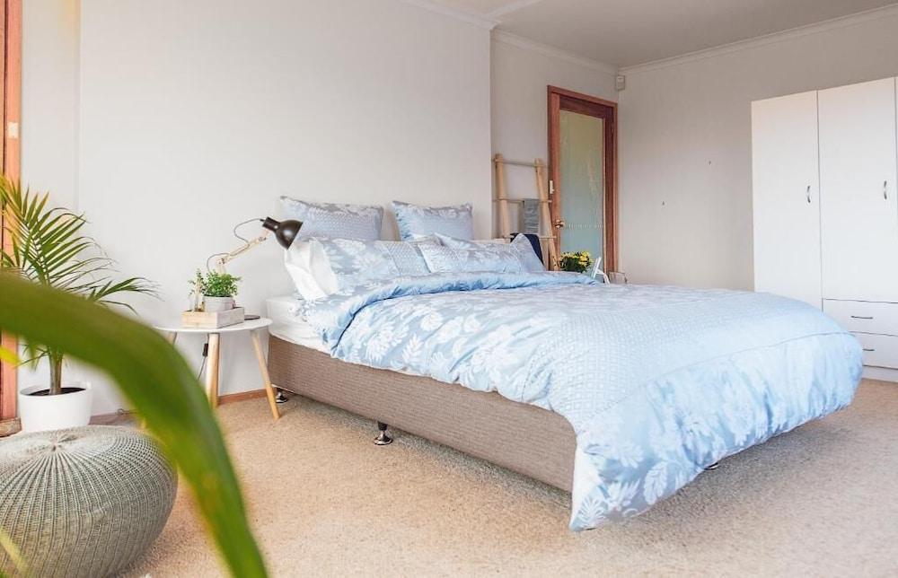 Vintage Cuddle Guest House