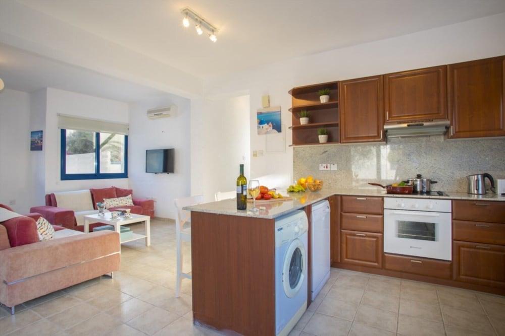 Beautiful Villa With Private Pool, Pernera Villa 1004