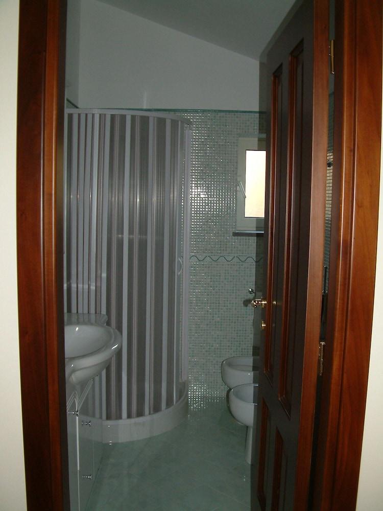 Old Farmhouse Set In A Citrus Grove